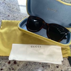 GUCCI sunglasses